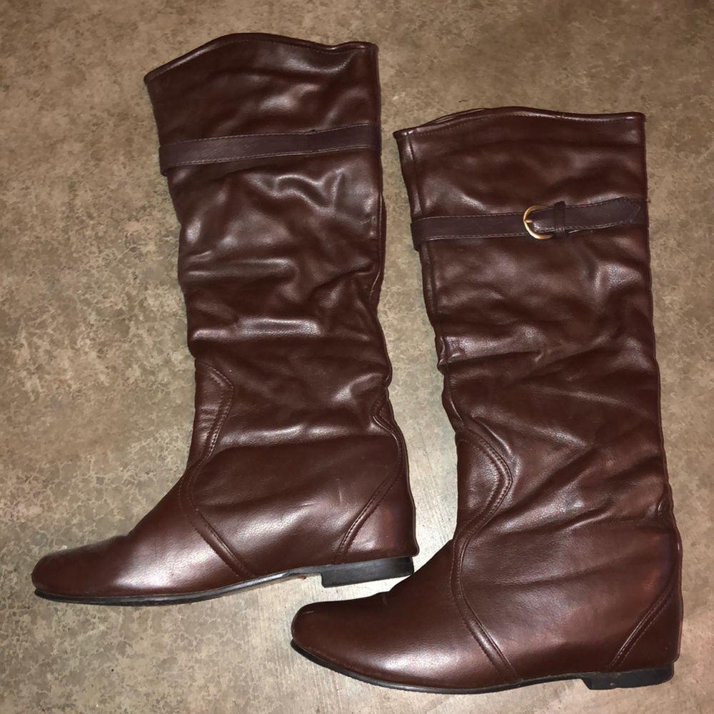 Cute Brown boots!!